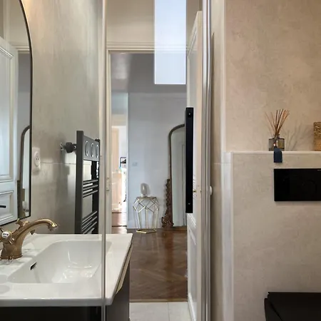 Appartement Luxueux 115m2, 3 Centre Avec Parking A 5 Min -climatisation *
